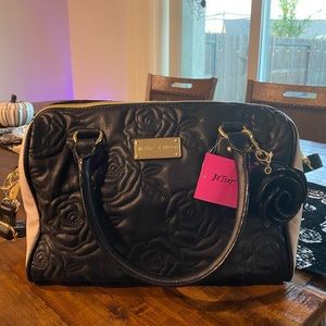 Betsey Johnson purse, NWT fantastic condition